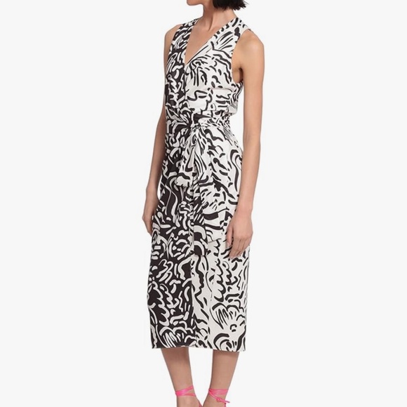 NWOT Donna Morgan Black and Ivory Print Silky Wrap Dress - 4/6 - Picture 3 of 9